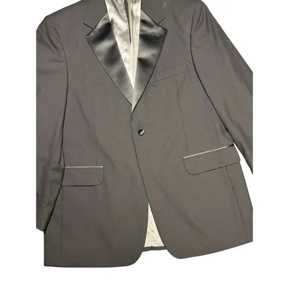 Stafford Tuxedo 4 Piece Jacket, Pants, Vest & Bun 42 Reg Pants 34 X 30